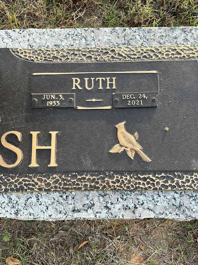 Ruth Mattie Marsh's grave. Photo 3