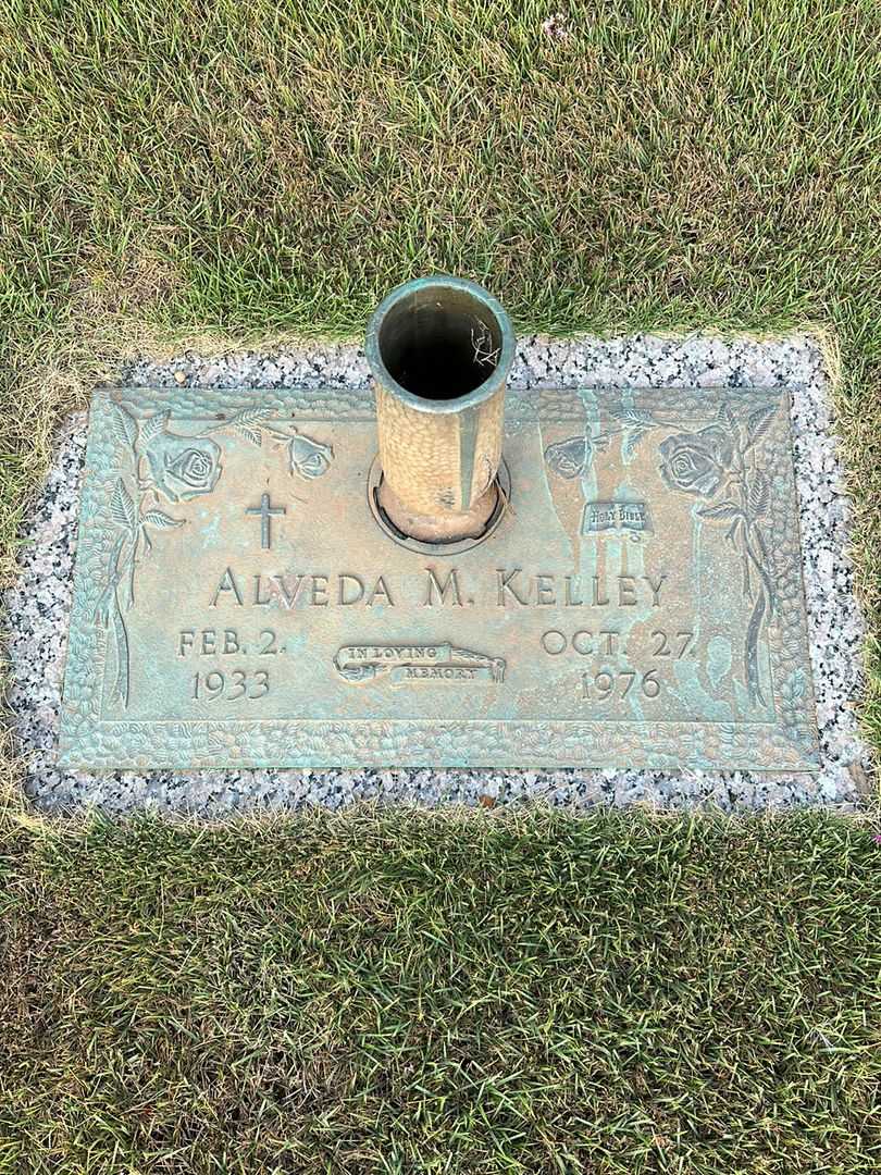 Alveda M. Kelley's grave. Photo 1