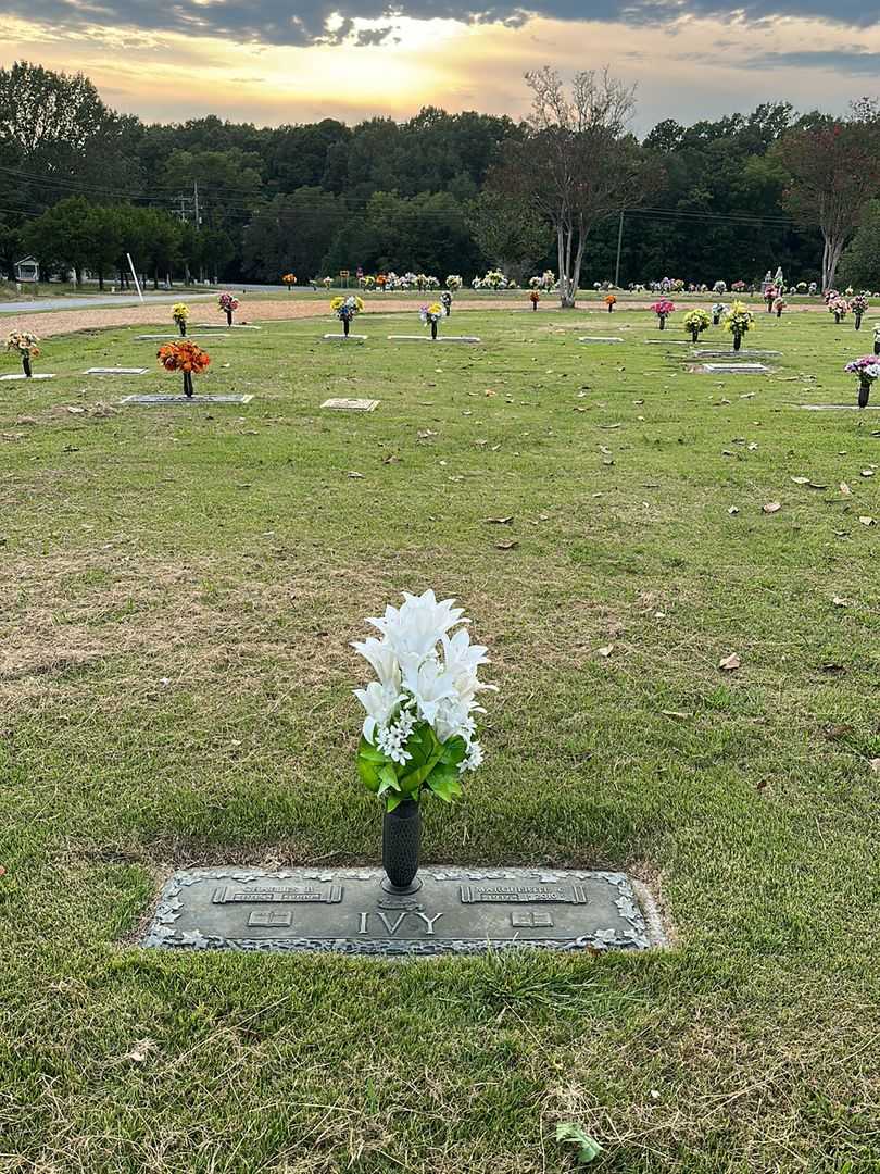 Marguerite C. Ivy's grave. Photo 2