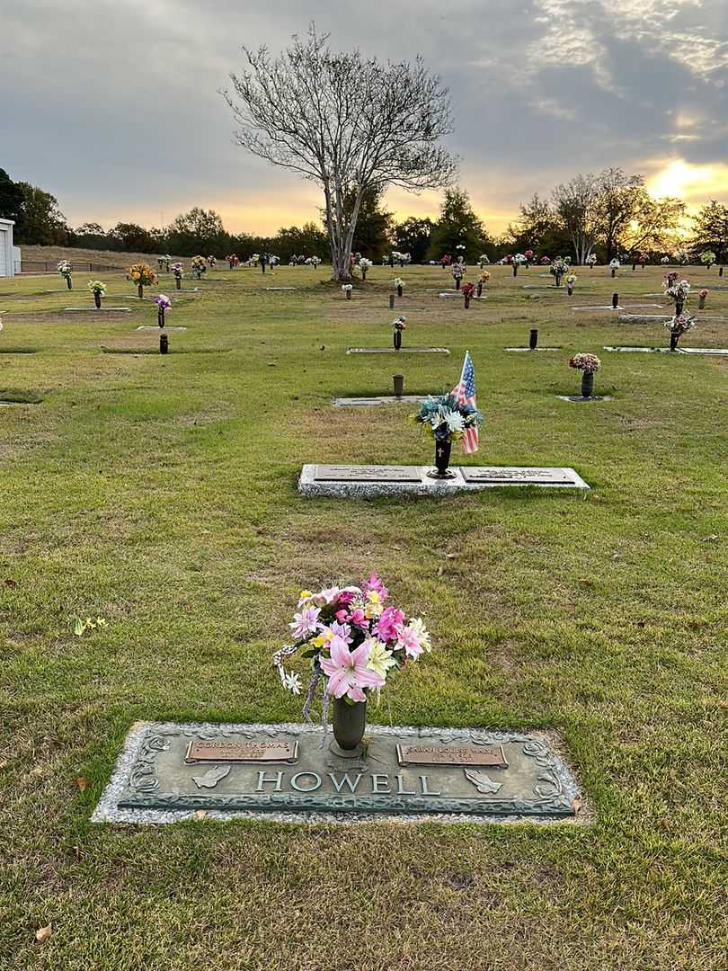 Sarah Louise Wade Howell's grave. Photo 2