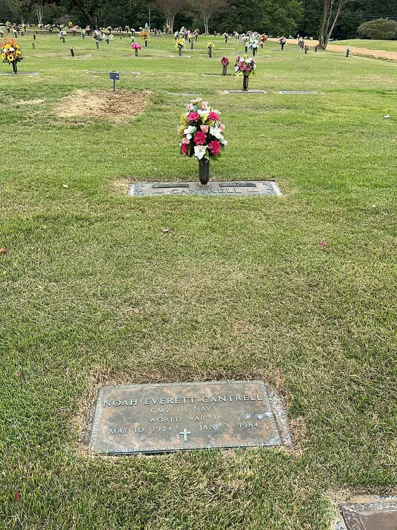Noah Everett "Sonny" Cantrell's grave. Photo 4