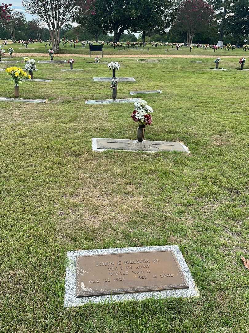 John C. Nelson Junior's grave. Photo 4