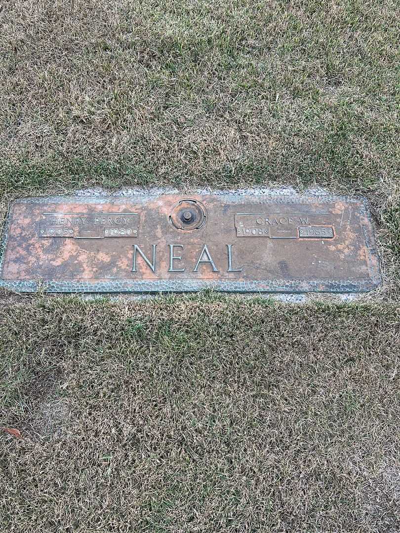 Henry Percy Neal's grave. Photo 1