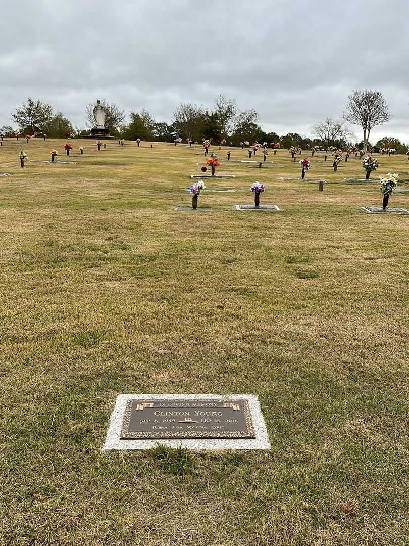 Clinton Young's grave. Photo 2