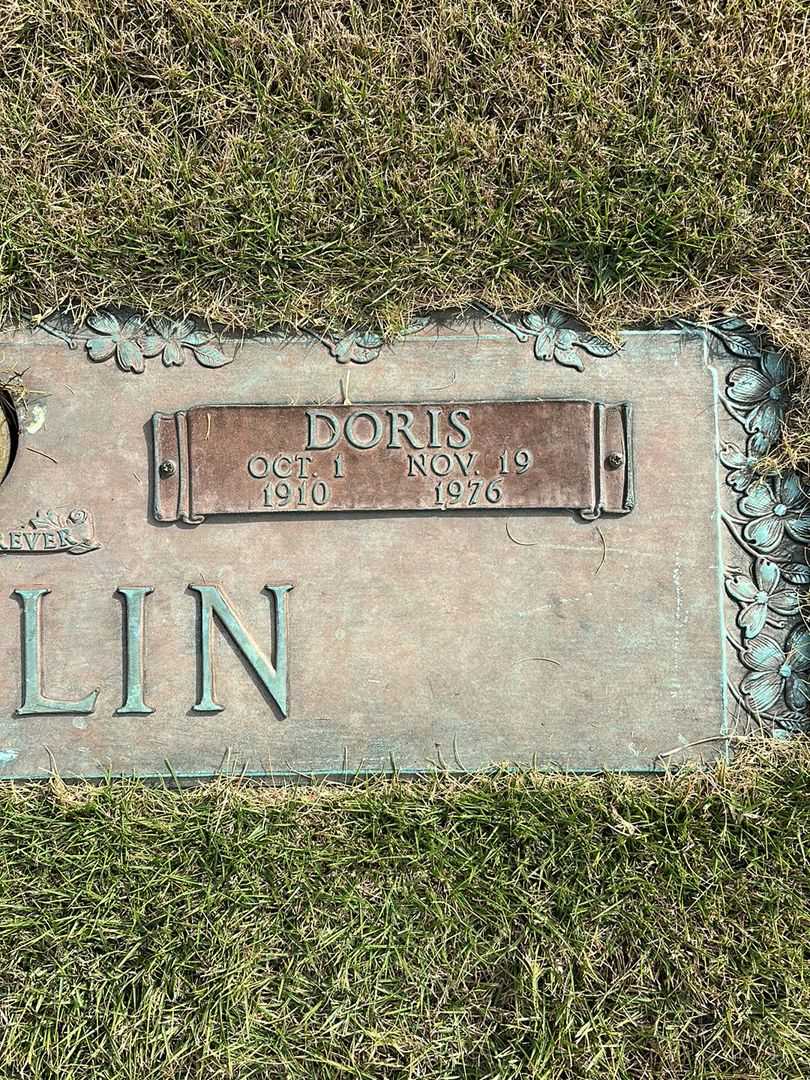 Doris Hamlin's grave. Photo 3