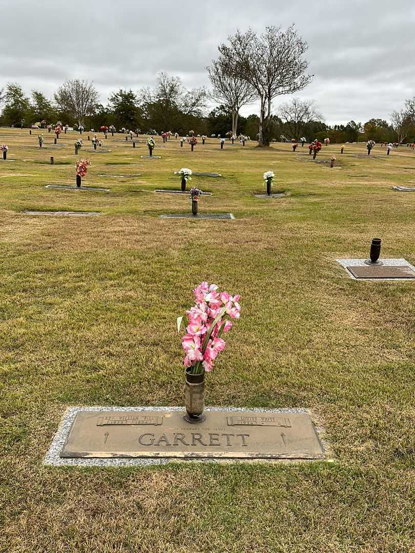 Reverend William "Bill" Garrett's grave. Photo 2