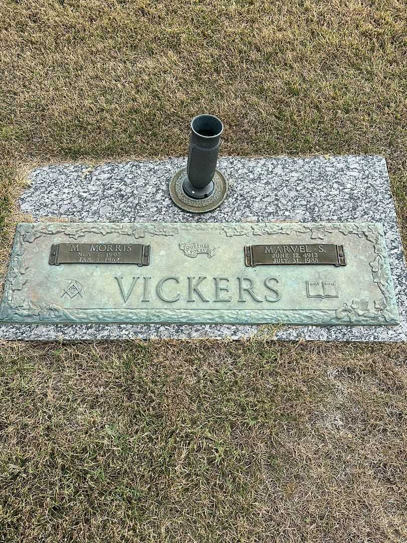Marvel S. Vickers's grave. Photo 1