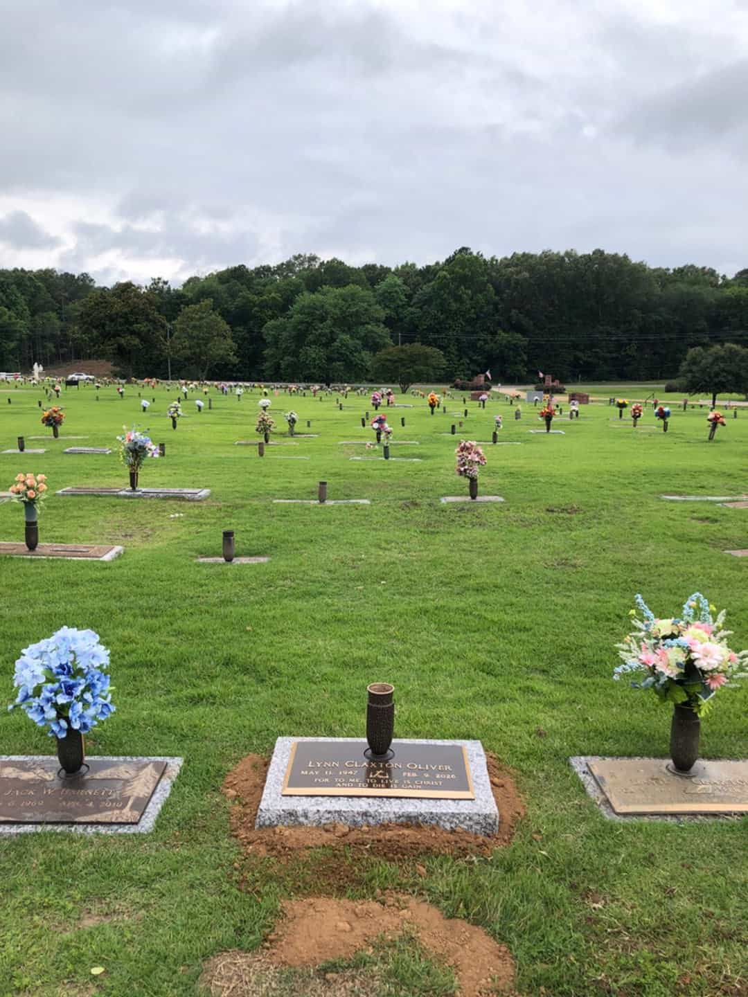 Janie Lynn Claxton Oliver's grave. Photo 2