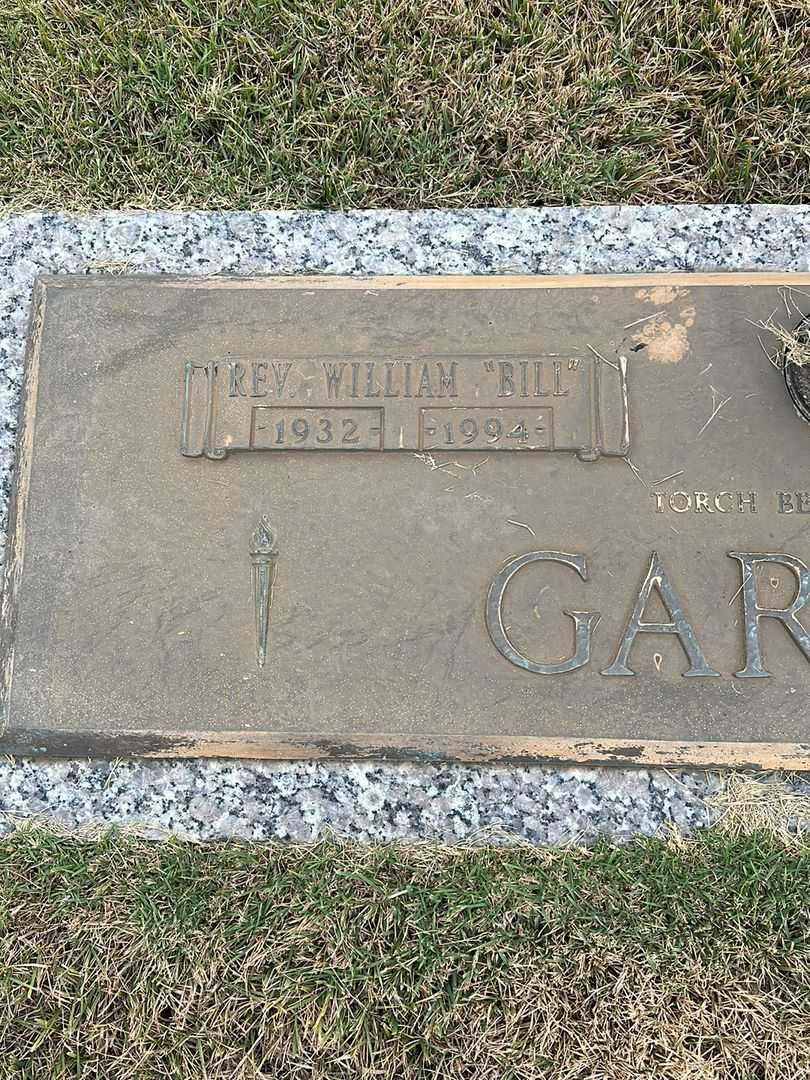 Reverend William "Bill" Garrett's grave. Photo 3