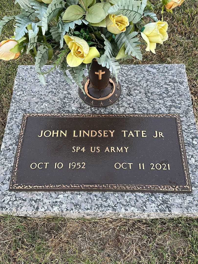 John Lindsey Tate Junior's grave. Photo 1
