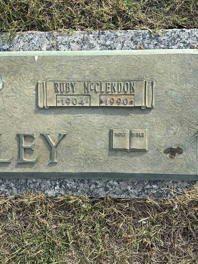 Ruby McClendon Carley's grave. Photo 3