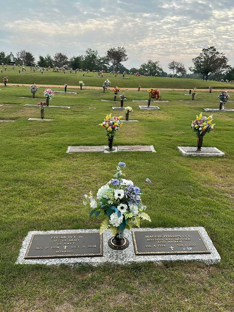 Edgar Ivy Junior's grave. Photo 2