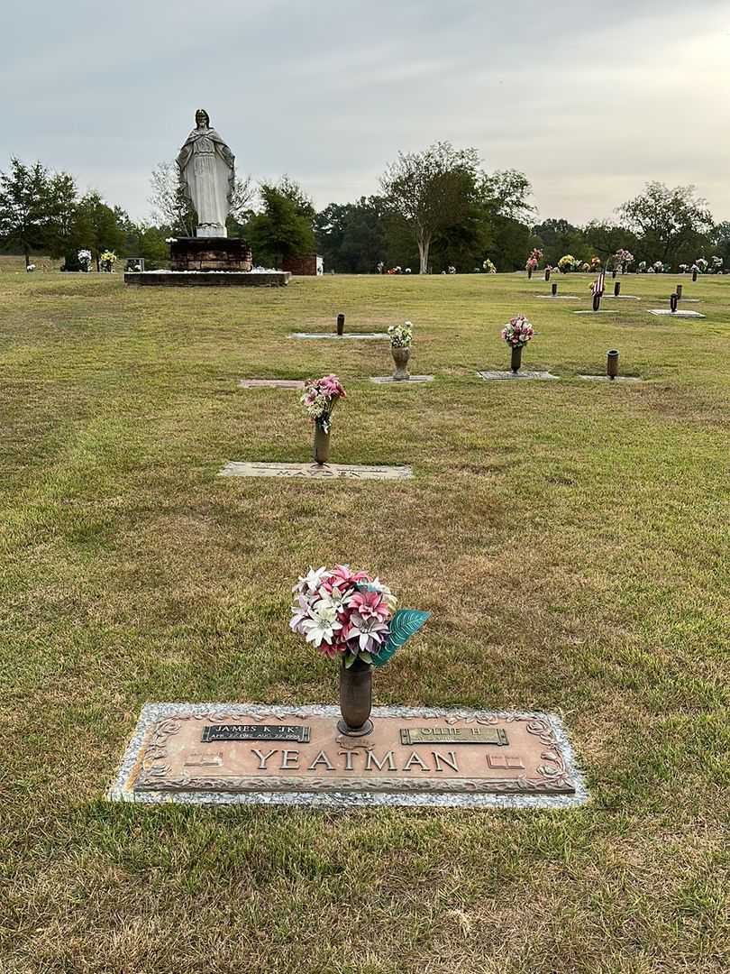 Ollie H. Yeatman's grave. Photo 2