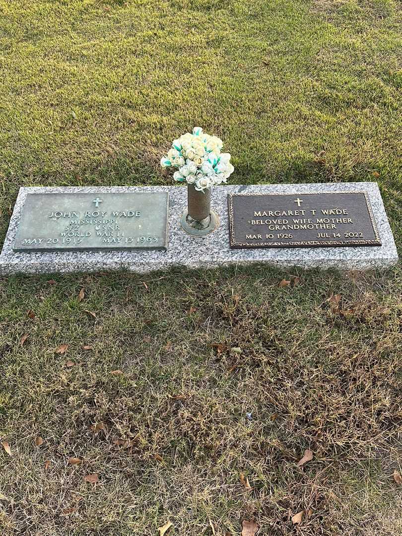 John Roy Wade's grave. Photo 1