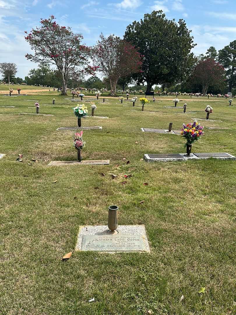 Kathryn "Katie" Ladd Ogden's grave. Photo 2