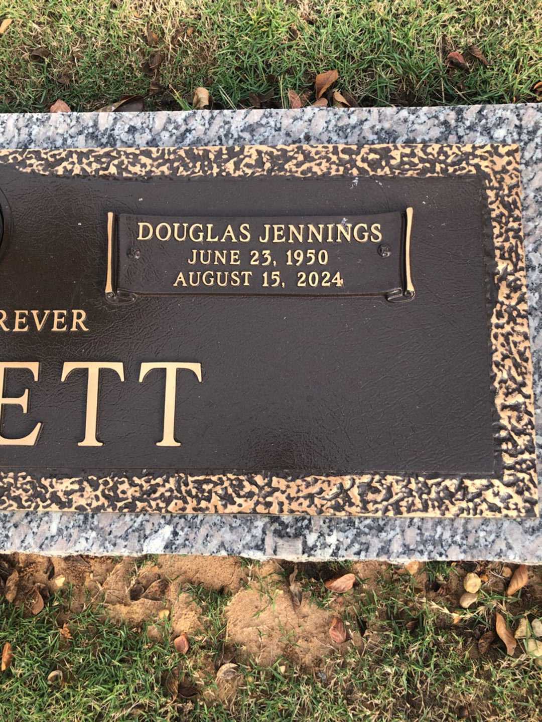Douglas Jennings "Doug" Tackett's grave. Photo 3
