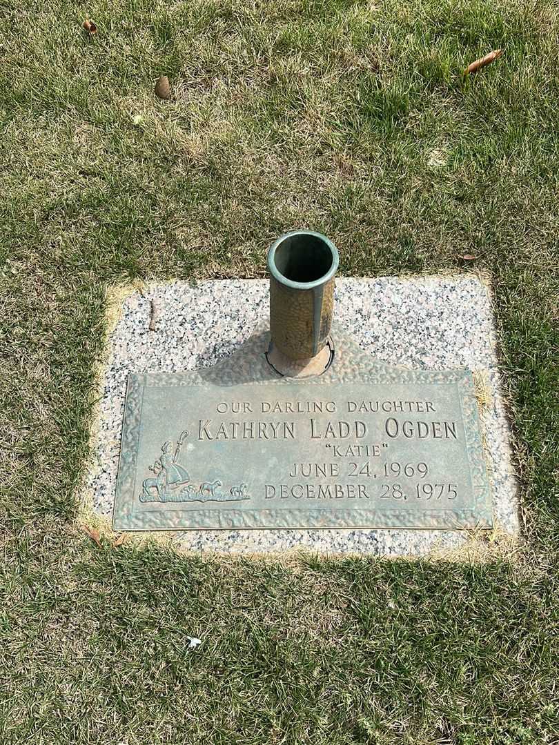Kathryn "Katie" Ladd Ogden's grave. Photo 1