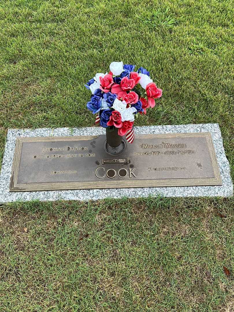 Miriam Malone Cook's grave. Photo 1