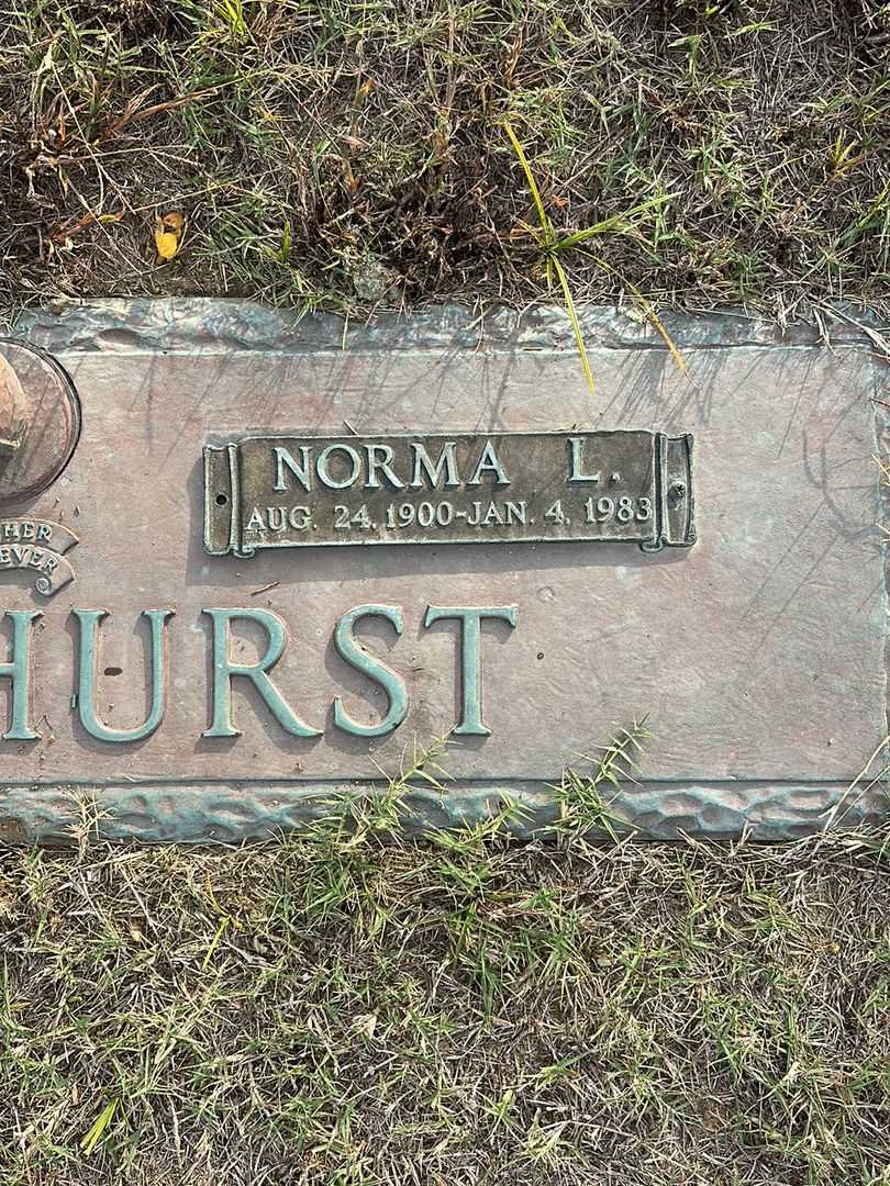 Norma L. Parkhurst's grave. Photo 3