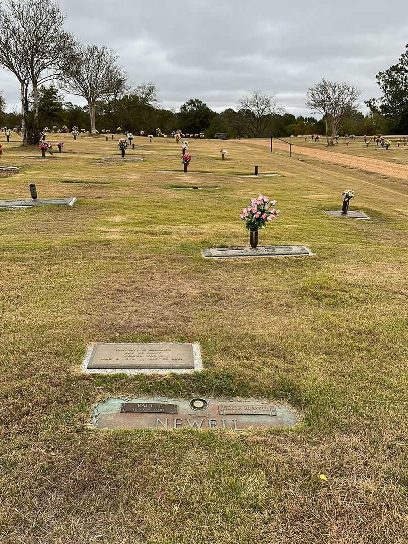 Paul Foster Newell's grave. Photo 2