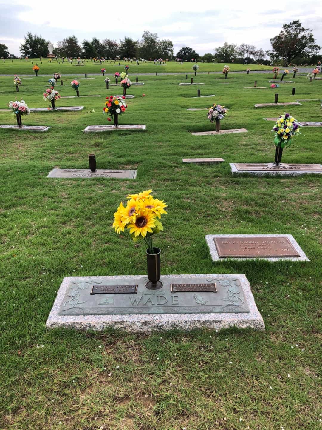 Clyde Frederick Wade's grave. Photo 3