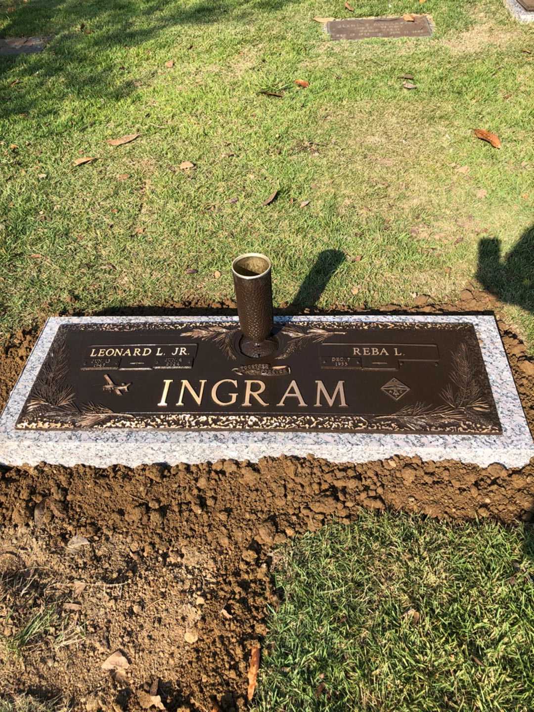 Leonard Lee Ingram Junior's grave. Photo 1
