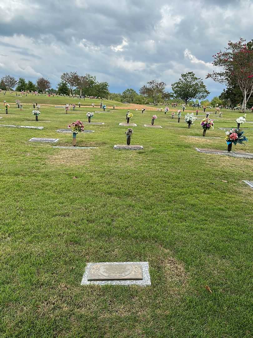 Dawn Gardner's grave. Photo 2