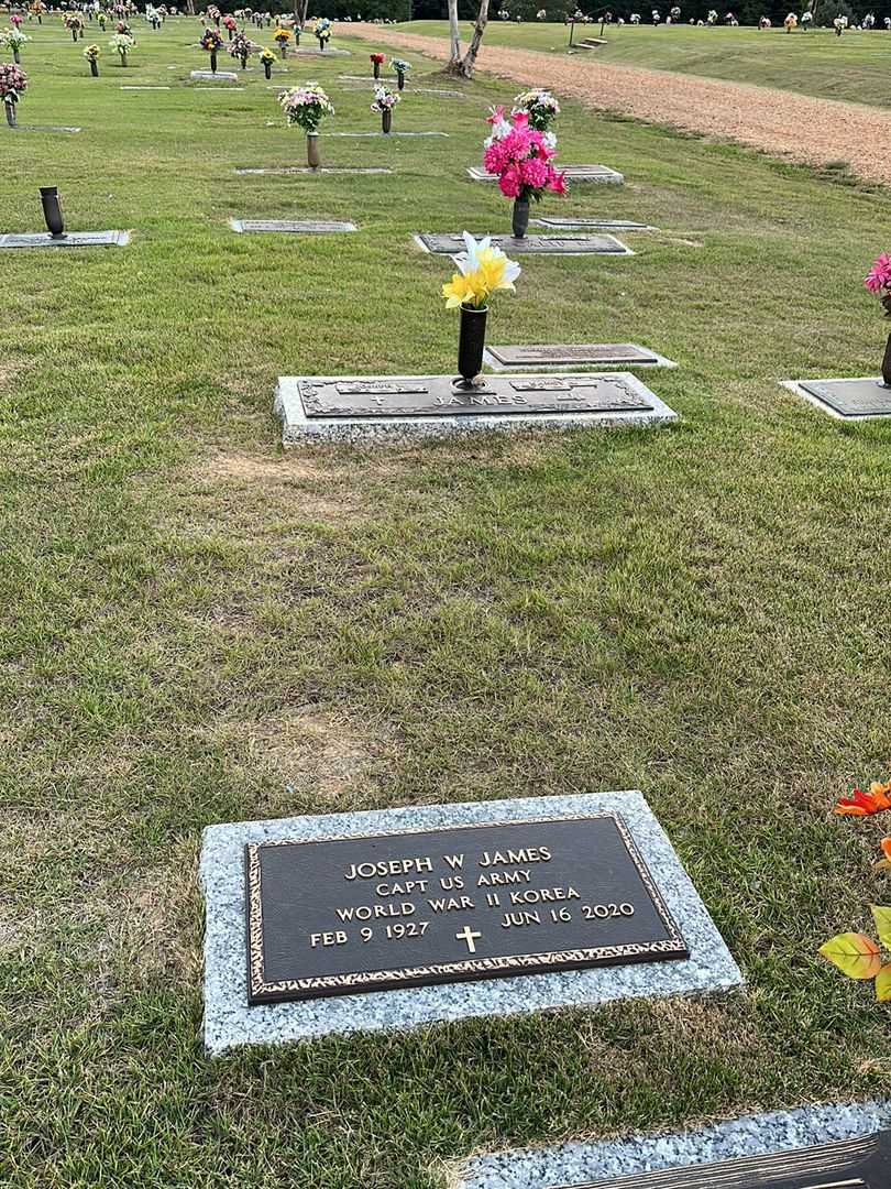 Joseph W. James's grave. Photo 4