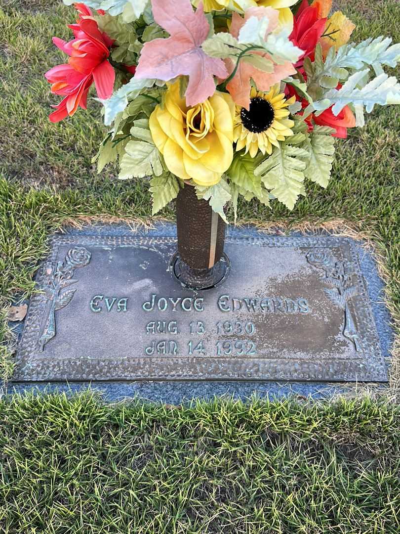 Eva Joyce Edwards's grave. Photo 1