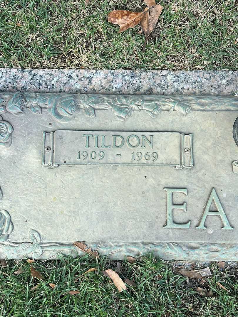 Tildon Easley's grave. Photo 3
