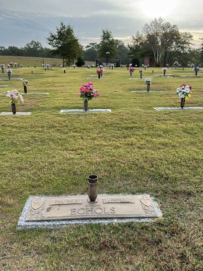 Herman Mobley Echols Senior's grave. Photo 2