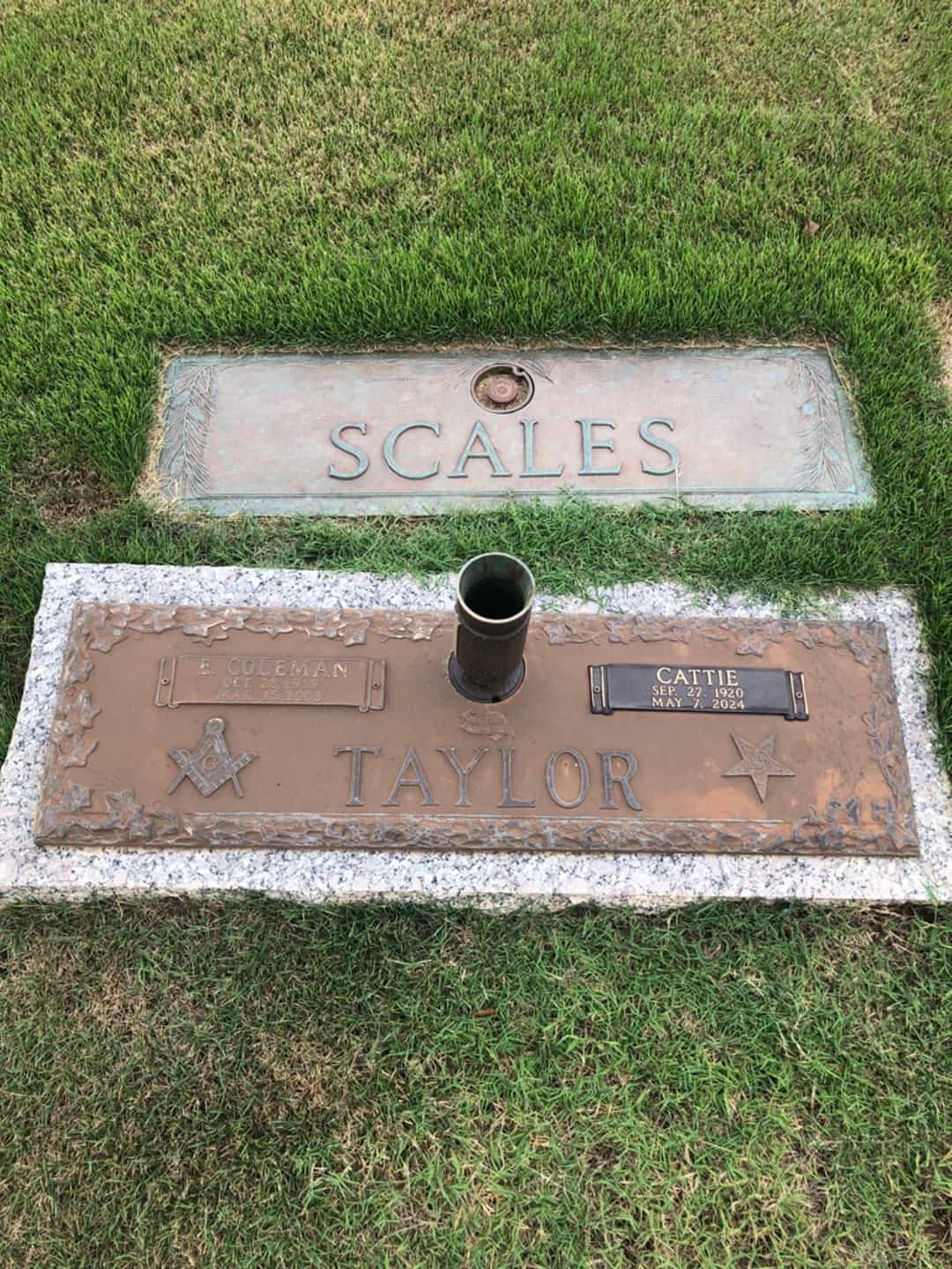 Cattie Coleman Taylor's grave. Photo 1