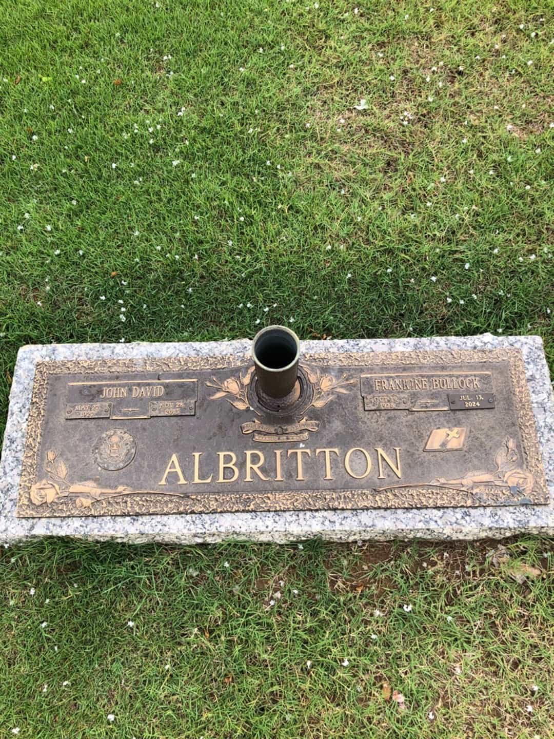 John David Albritton's grave. Photo 2