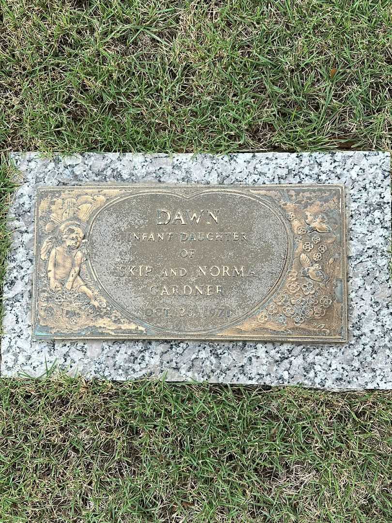 Dawn Gardner's grave. Photo 1