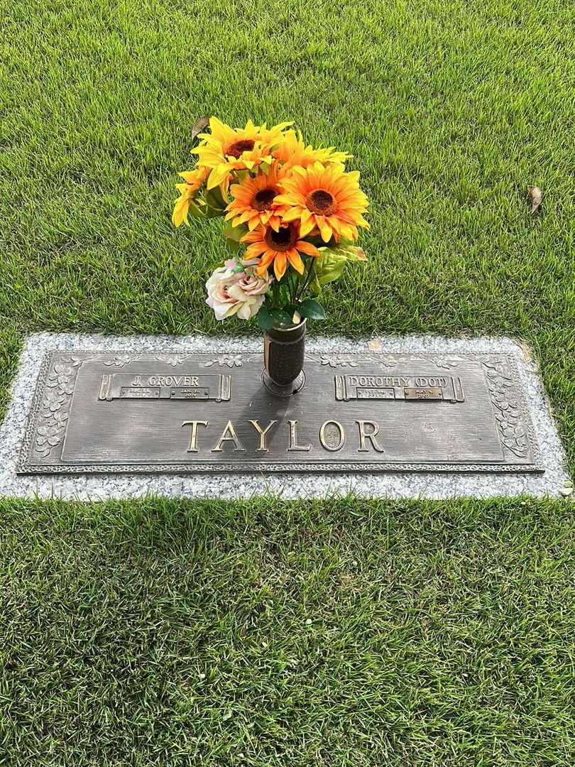 John Grover Taylor's grave. Photo 1