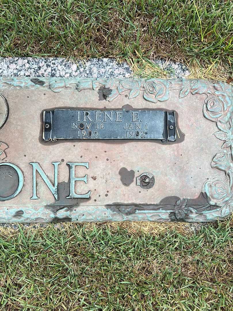 Irene Ervin Malone's grave. Photo 3