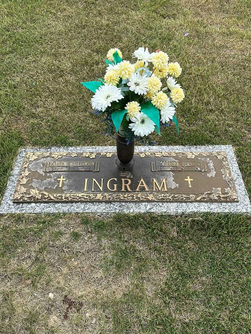 Randall Williamson Ingram's grave. Photo 1