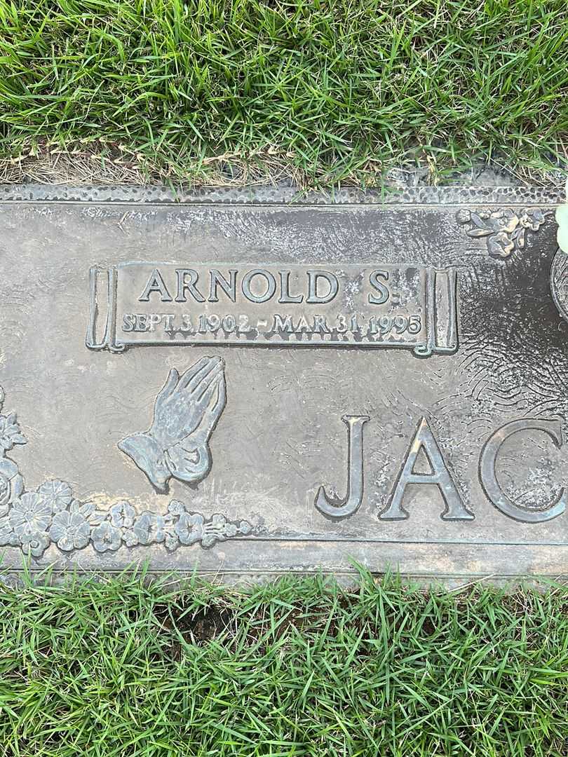 Arnold S. "Simmie" Jackson's grave. Photo 3