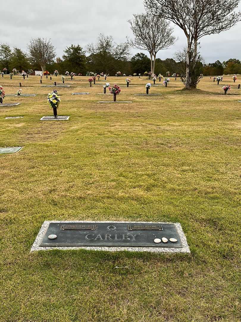 Shirley Holland Carley's grave. Photo 2