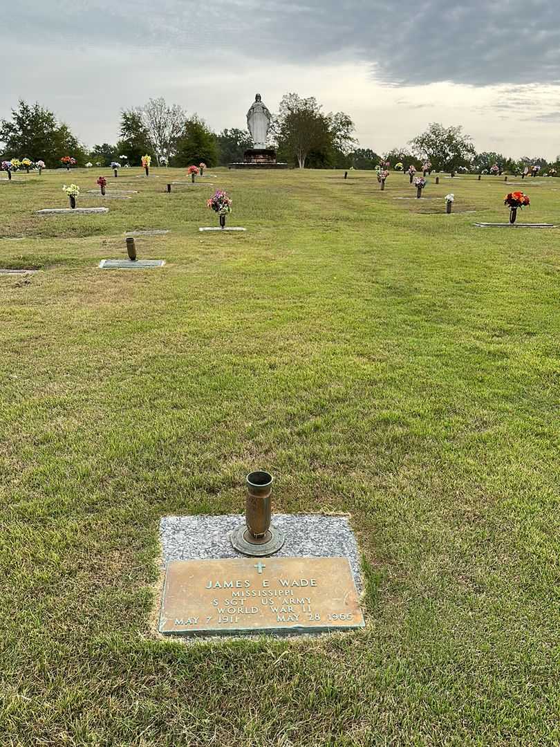 James E. Wade's grave. Photo 2