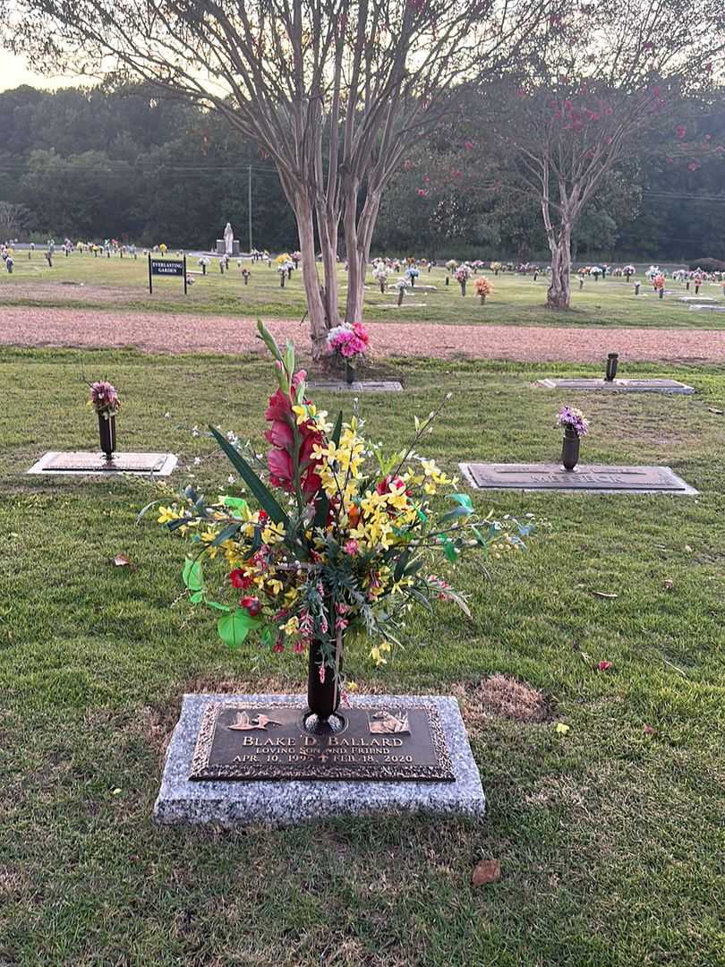 Blake Douglas Ballard's grave. Photo 2
