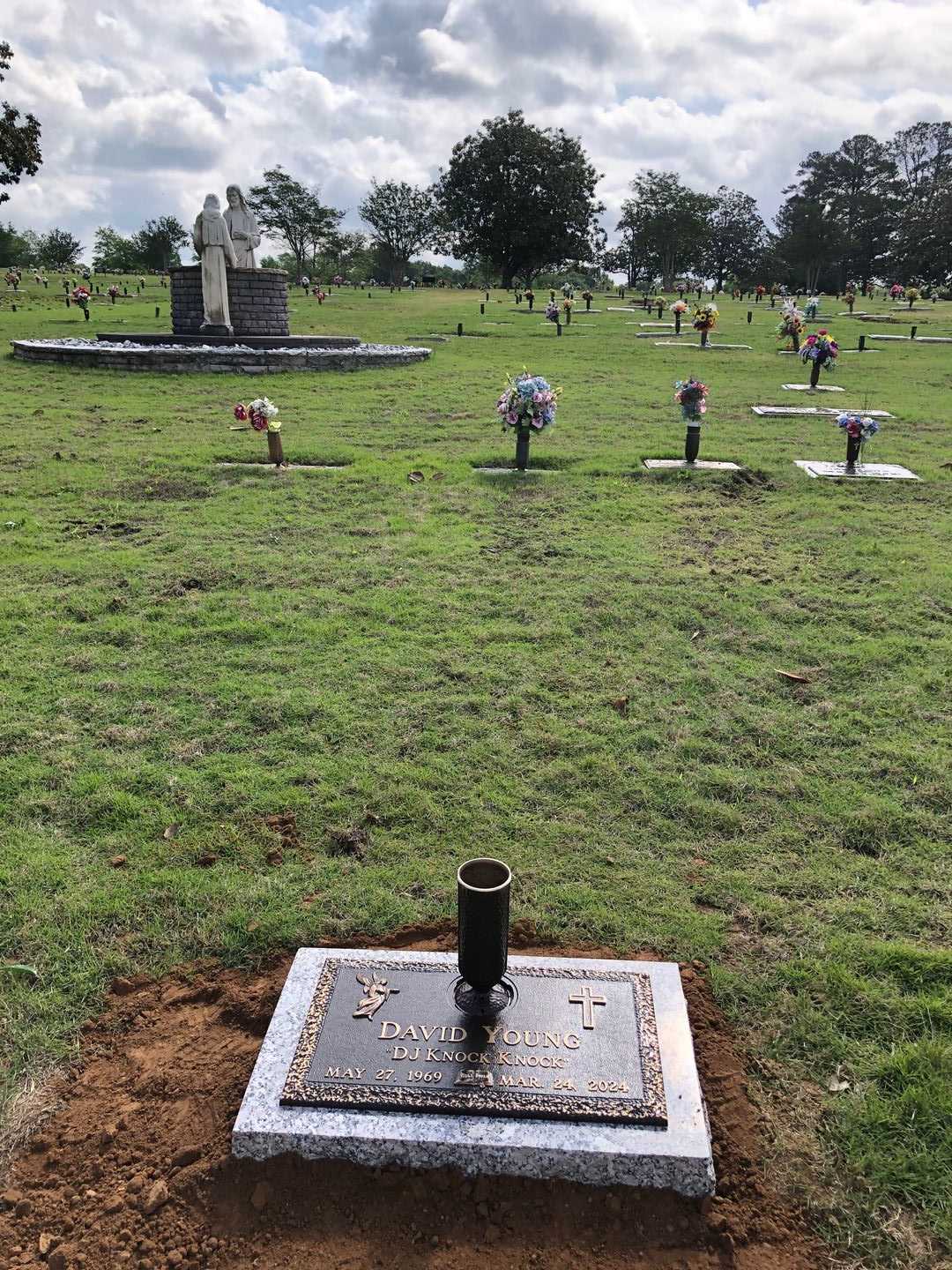 David Young's grave. Photo 1