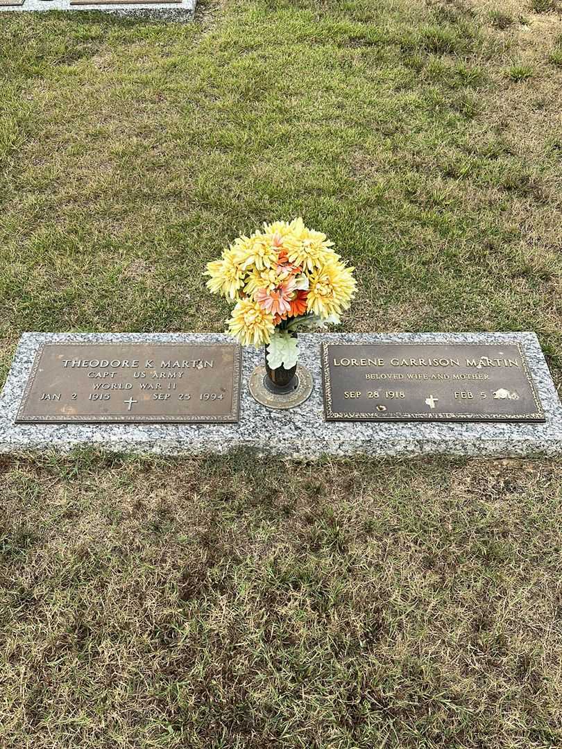 Lorene Garrison Martin's grave. Photo 1