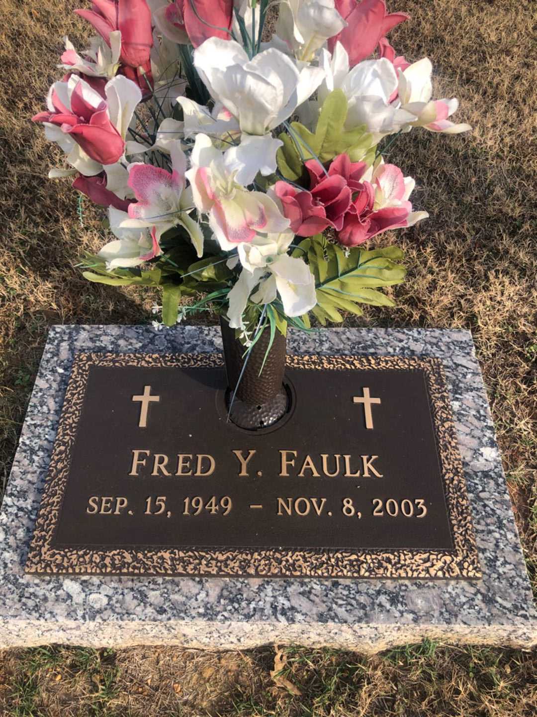 Fred Young Faulk's grave. Photo 3