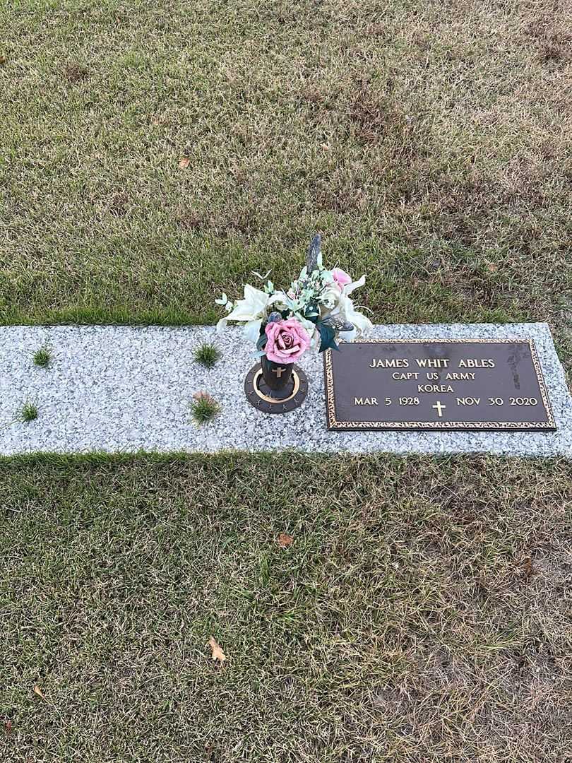 James Whit Ables Senior's grave. Photo 1