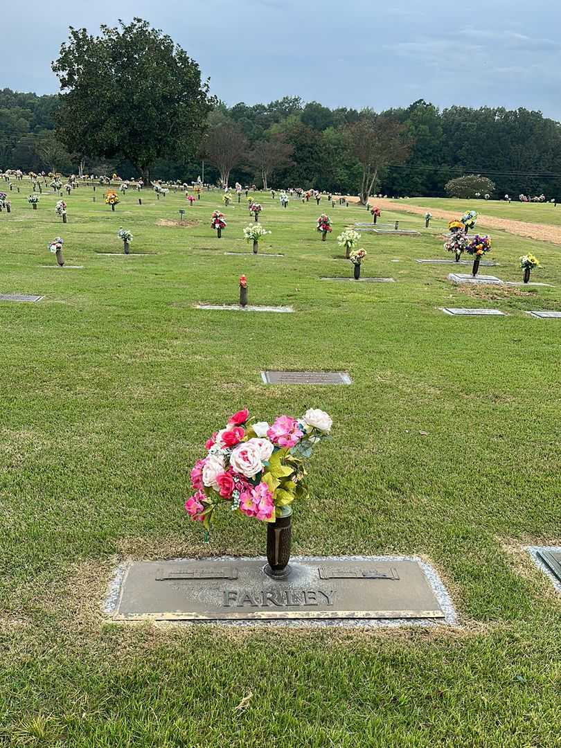 Arthur Leonard Farley Junior's grave. Photo 2
