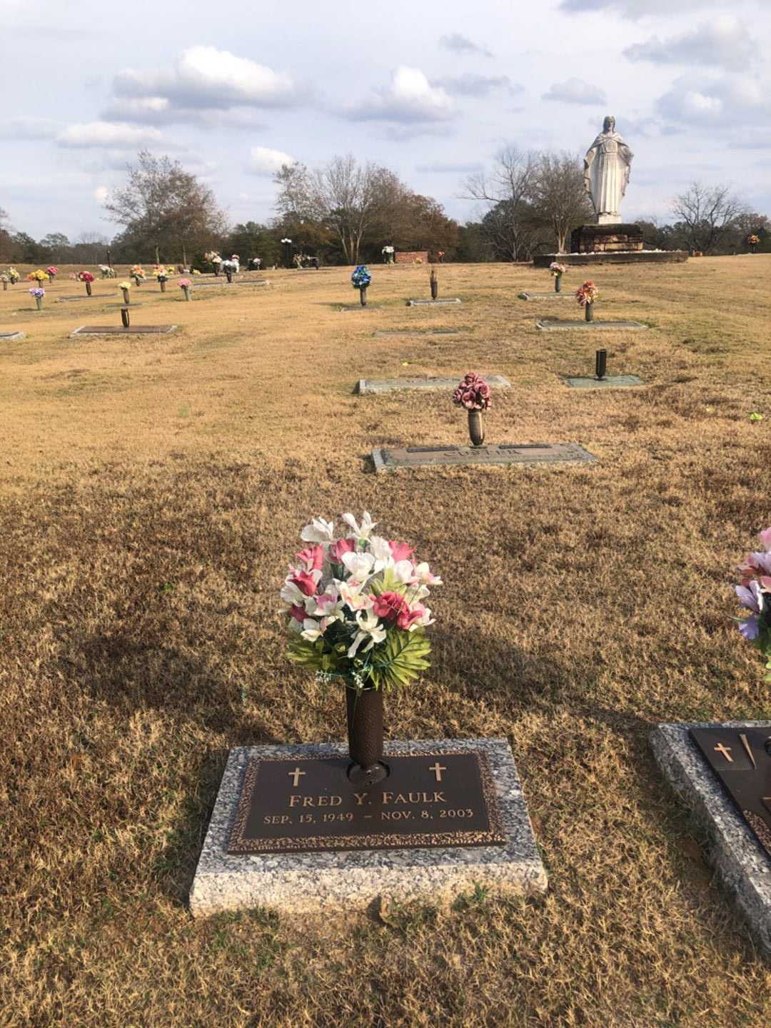 Fred Young Faulk's grave. Photo 4