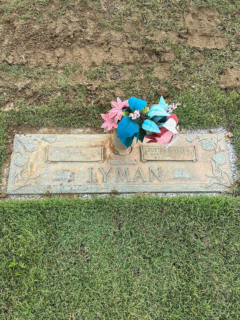Louetta Marcum Lyman's grave. Photo 1