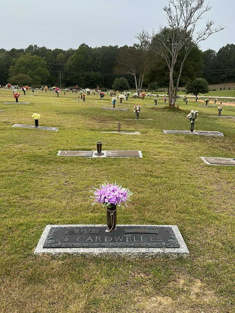 Leota P. Cardwell's grave. Photo 2
