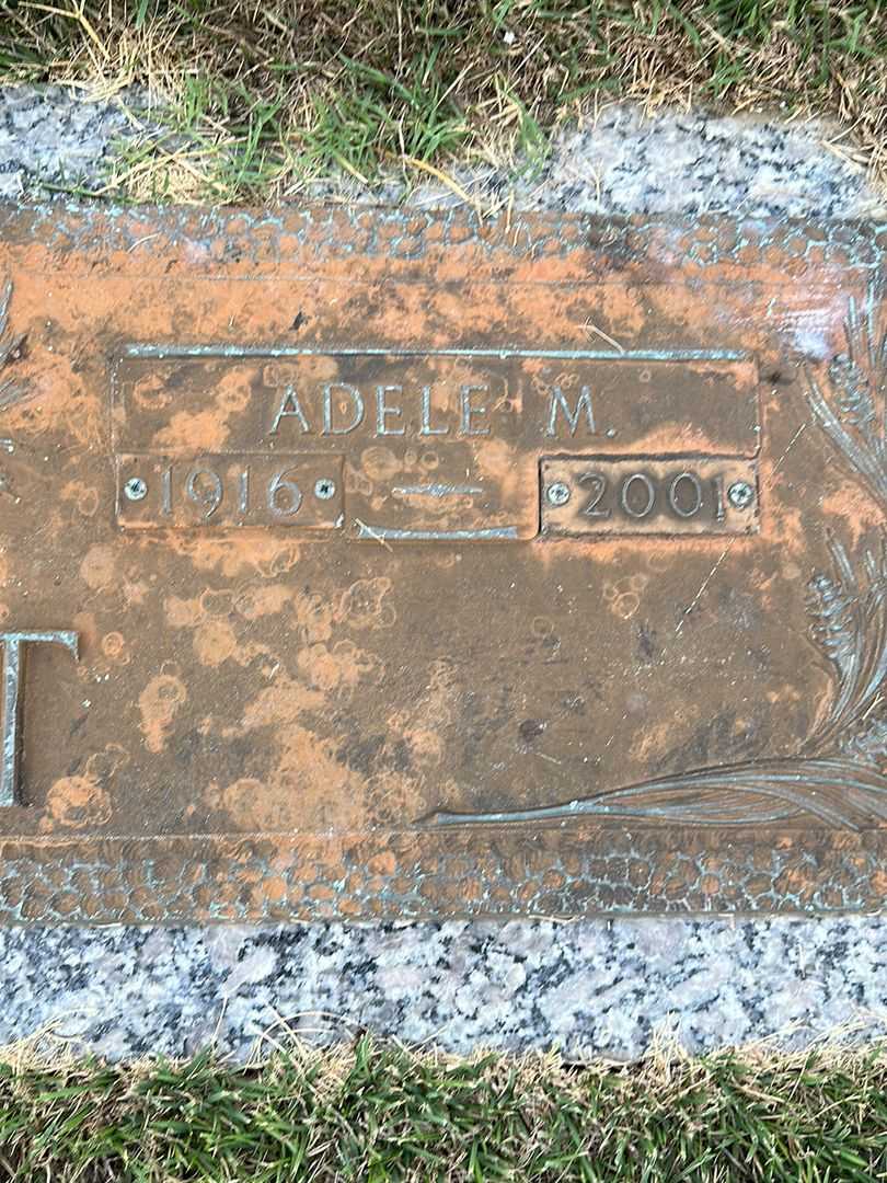 Adele M. Tant's grave. Photo 3